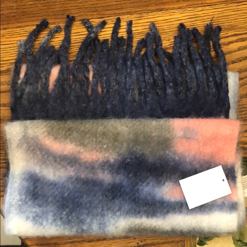 Forever 21 multi color scarf, 100% polyester